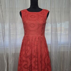 London Times Coral Lace Fit & Flare Dress - Classic Sleeveless Style